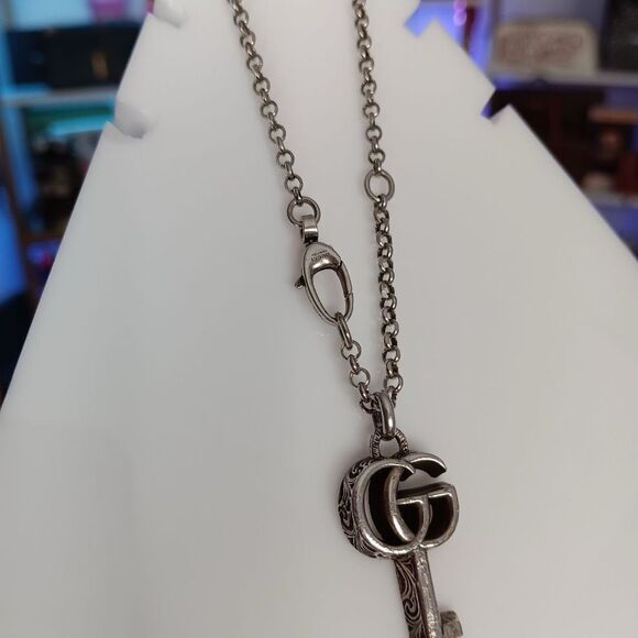 Gucci 925 Silver Key Motif Double G Logo Charm Necklace Men’s Women’s - Picture 5 of 13